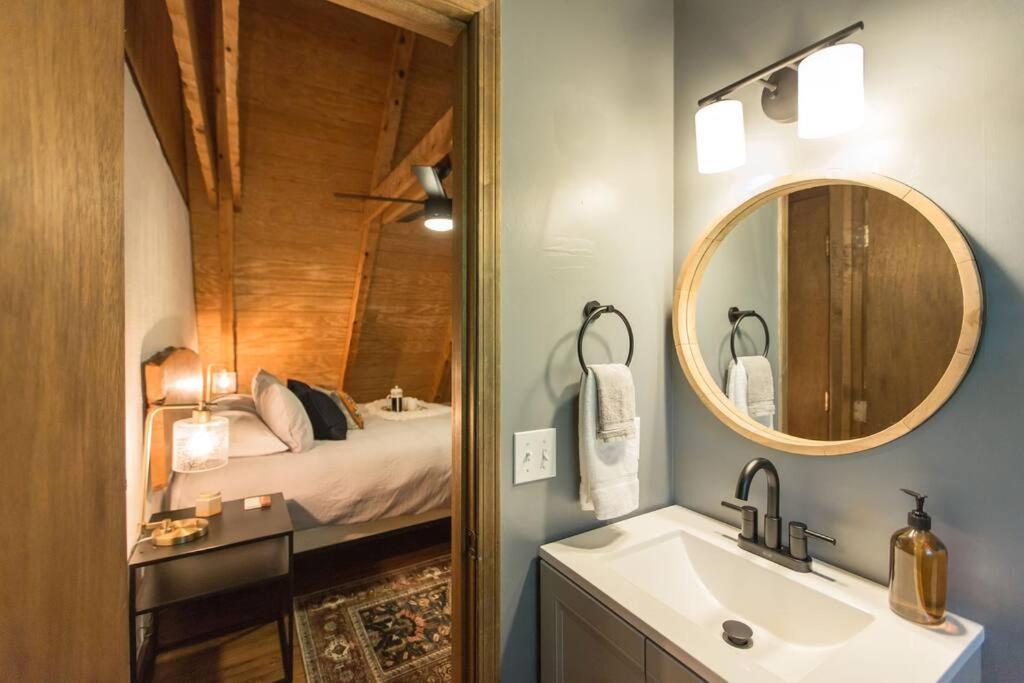Southern Oak Cabin - Newly Remodeled - Close To All Attractions Sevierville Exteriér fotografie
