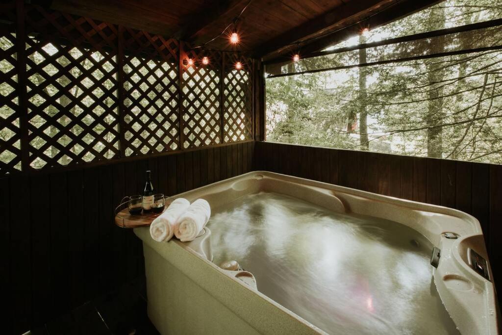 Southern Oak Cabin - Newly Remodeled - Close To All Attractions Sevierville Exteriér fotografie